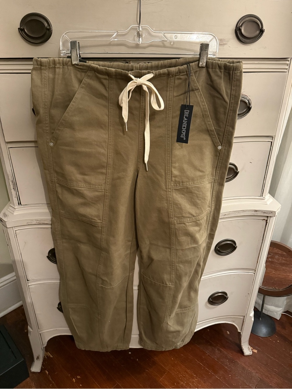 Blank NYC Barrel Leg Drawstring Joggers M NWT
